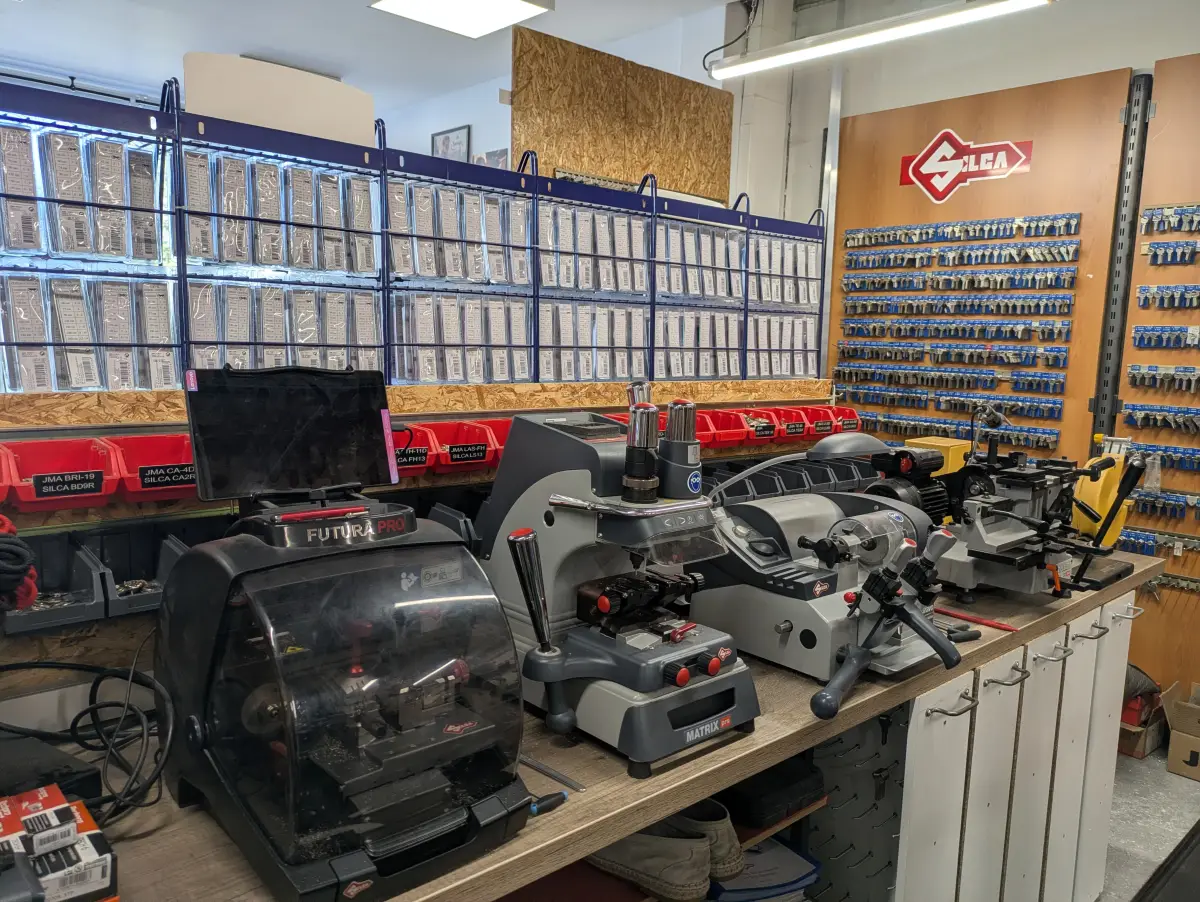 Machines de reproduction de clés en boutique à Craponne