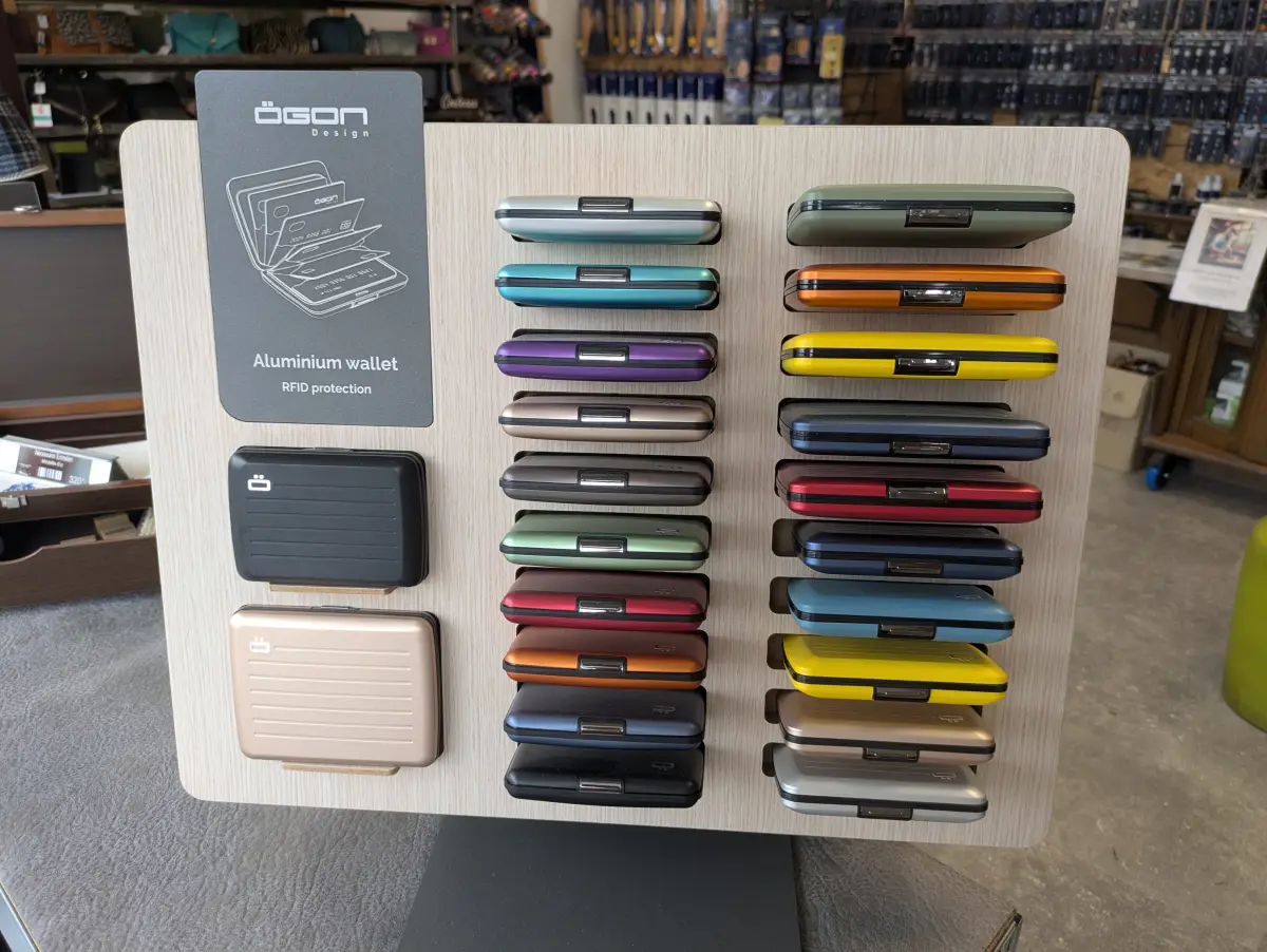 Portefeuilles et maroquinerie en boutique à Craponne